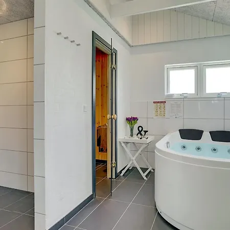 Aldina - 1-5km From The Sea By Interhome